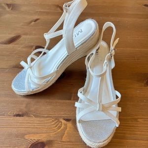 White wedge sandal barely worn